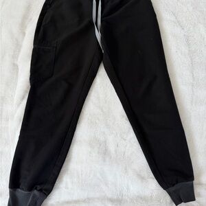 Figs Women's Black Jogger Sweatpants